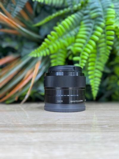 Sony 35mm f/1.8