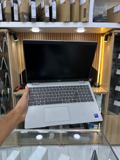 DELL PRECISION 3590 ULTRA 5 135H 16GB/512GB 15 POUCE FHD