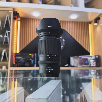 Nikon Z mount 28-75mm f/2.8 en excellent état