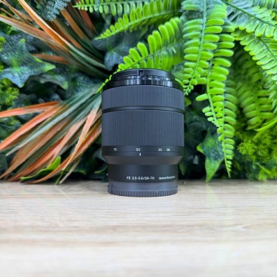 Sony 28-70mm f/3.5-5.6