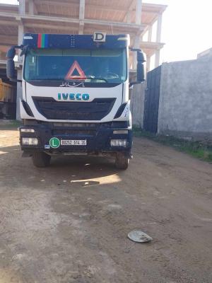 شاحنة-iveco-trakker-2014-بومرداس-الجزائر
