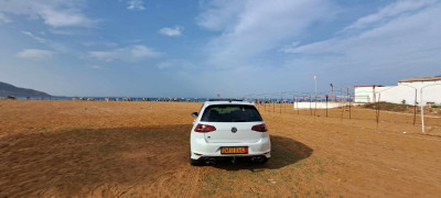 moyenne-berline-volkswagen-golf-7-2014-r-tipaza-algerie