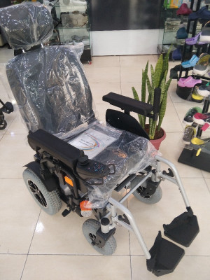 medical-fauteuil-roulant-electrique-de-luxe-كرسي-متحرك-كهربائي-bordj-bou-arreridj-algerie