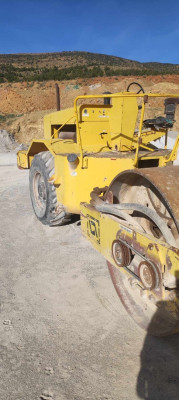 engin-rollo-compacteur-khenchela-algerie