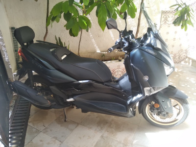 motos-scooters-yamaha-x-max-tech-2022-alger-centre-algerie