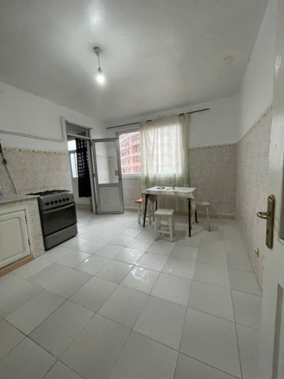 بيع شقة 3 غرف الجزائر باب الزوار