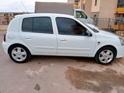 citadine-renault-clio-campus-2014-facelift-mascara-algerie