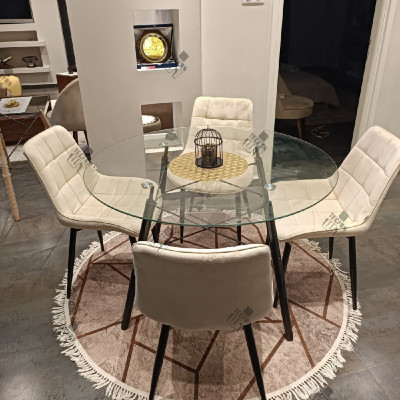 Promo Table ronde en verre trempé avec 4 chaises capitonné 