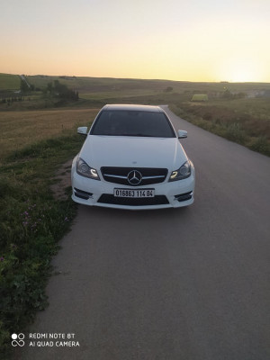 berline-mercedes-classe-c-2014-250-avantgarde-designo-tadjenanet-mila-algerie