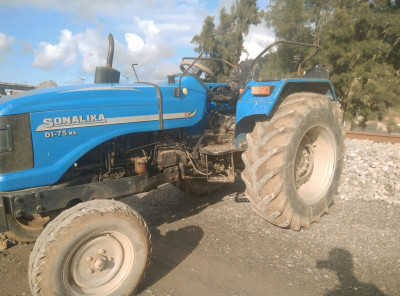 tracteurs-سوناليكا75-24-سوناليكا-2015-el-ancer-jijel-algerie