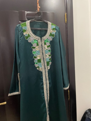 tenues-traditionnelles-caftan-vert-bouteille-cheraga-alger-algerie