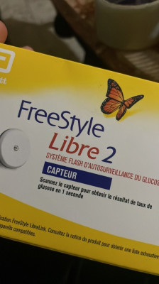 طبي-freestyle-libre-2-capteur-et-lecteur-avec-un-patche-adhesif-gratuit-بئر-خادم-الجزائر