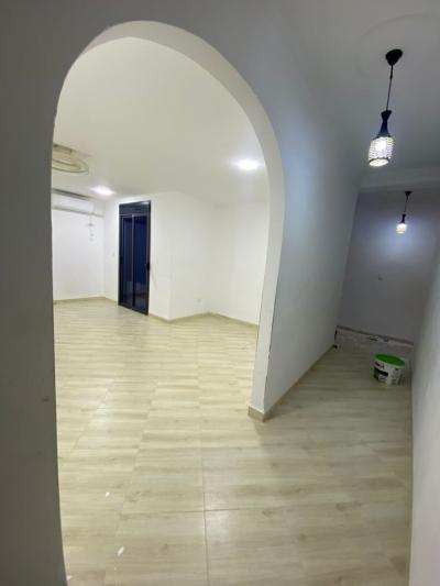 بيع شقة 5 غرف بومرداس بومرداس