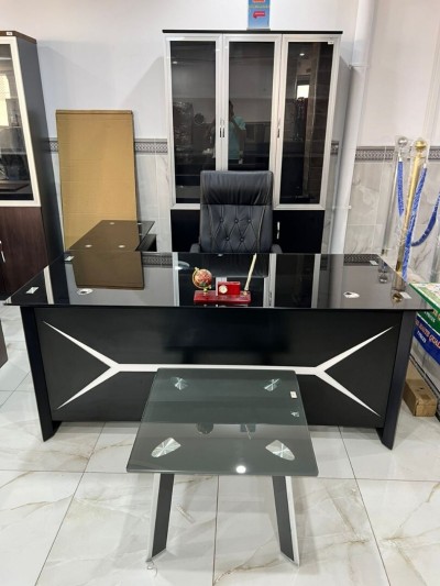 BUREAU EN VERRE 
