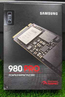 Samsung SSD 980 PRO M.2 PCIe NVMe 2 To SSD 2 To M.2 NVMe 1.3c - PCIe 4.0 x4 / PS5