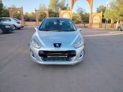 moyenne-berline-peugeot-308-2012-aflou-laghouat-algerie