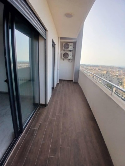 بيع شقة 5 غرف الجزائر شراقة