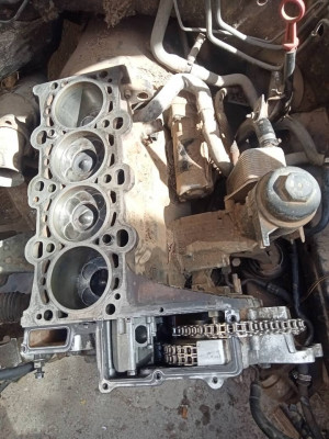 pieces-moteur-320d-136-kouba-alger-algerie