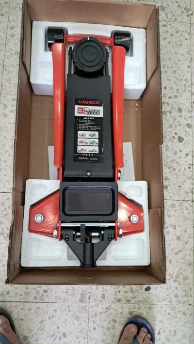 Cric Chariot 3 tonnes extra plat Launch