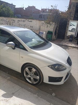 voitures-seat-leon-2013-el-harrach-alger-algerie