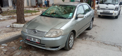 سيارة-صالون-عائلية-toyota-corolla-verso-2003-تيزي-وزو-الجزائر
