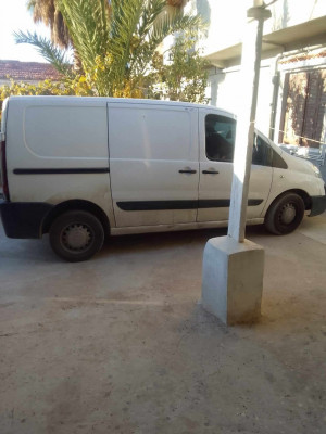 commerciale-peugeot-expert-2010-ain-yagout-batna-algerie