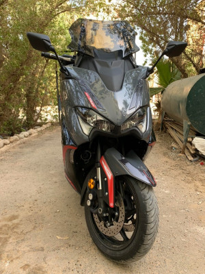 motos-scooters-tmax-560-2022-barika-batna-algerie