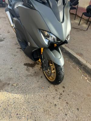 motos-et-scooters-yamaha-tmax-2021-algerie