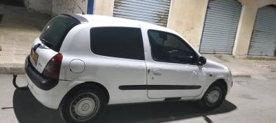 سيارة-صغيرة-renault-clio-2-2002-أم-البواقي-الجزائر