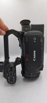 Camérascope Canon xa30 état neuf 