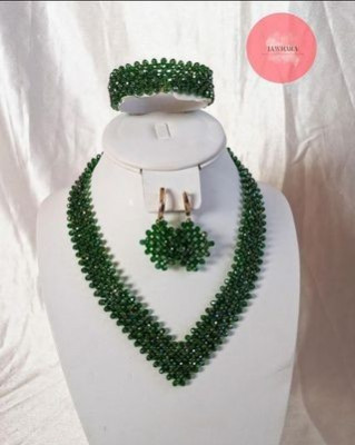 colliers-pendentifls-parure-fait-avec-cristal-el-biar-alger-algerie