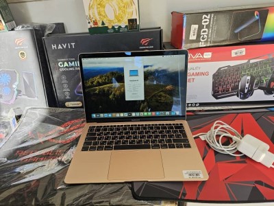 MacBook Air Retina, 13 pouces, 2018 A1932 8GB/128GB tres bon état