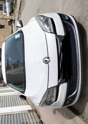 voitures-renault-megane-3-2013-kadiria-bouira-algerie