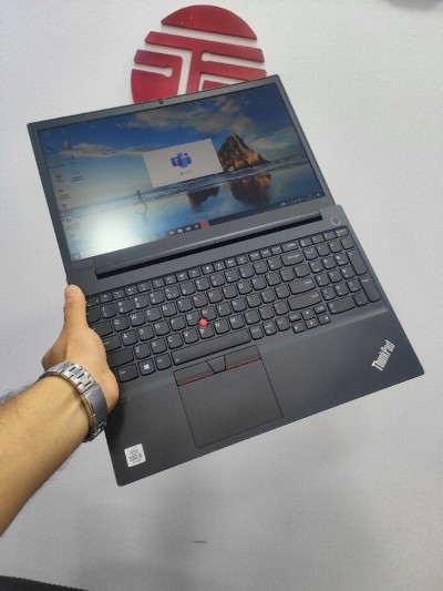 THINKPAD E15 I5 10EM 8GB SSD 256 INTEL UHD