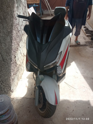motos-scooters-xmax-t8-2018-bordj-el-kiffan-alger-algerie