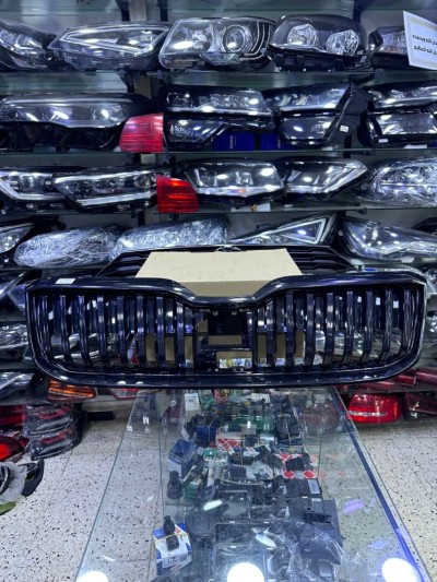 Calandre Skoda suparbe 2021 2024