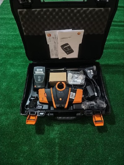 Analyseur de combustion professionnel Testo 330 i