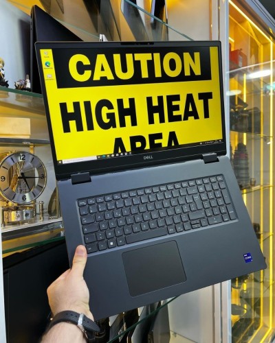 Vendu Station de Travail DELL PRÉCISION 7770 i9-12950HX 64GB/2048GB, Carte graphique NVIDIA RTX 