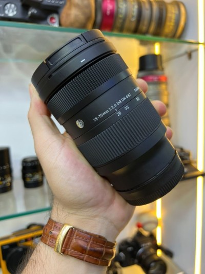 Sigma 28-70 f/2.8 CDG DN