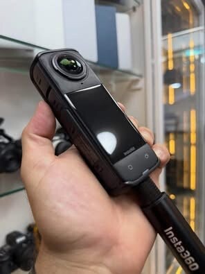 [VENDU]Insta 360 X4 + Perche + case