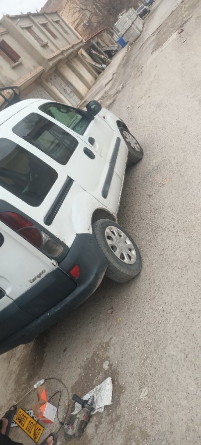 voitures-renault-kangoo-2001-el-mahmal-khenchela-algerie