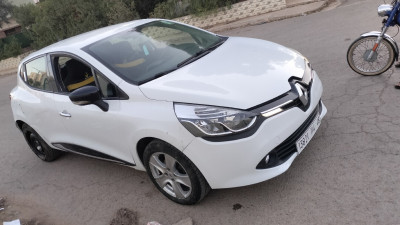 voitures-renault-clio-4-2014-dynamique-plus-mostaganem-algerie