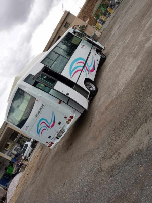 bus-izuzu-eco-clasic-2013-blida-algerie