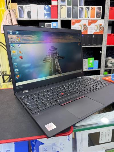 Lenovo Thinkpad P15s i7-10Th