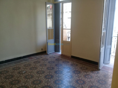 appartement-location-vacances-f3-alger-bab-ezzouar-algerie