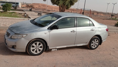 voitures-toyota-corolla-verso-2008-laghouat-algerie