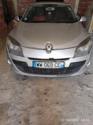 moyenne-berline-renault-megane-3-2010-privilege-oued-rhiou-relizane-algerie