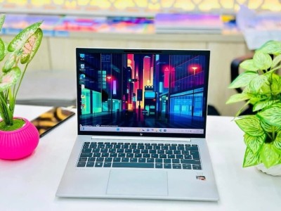 HP ELITEBOOK 835 G11/RYZEN 7-8840U PRO/ram 16 gb ddr5/disk 512 SSD/13,3 pouce fulhd+