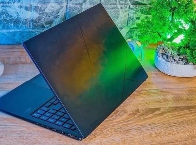 ASUS  ZENBOOK 15 OLED/RYZEN 7-7735U/RAM 16GB  DDR5 4800MHZ/DISK 512GB SSD/ 15,6 POUCE 2.8K OLED120hz