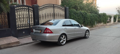 voitures-mercedes-classe-c-2003-220-exclusive-hydra-alger-algerie